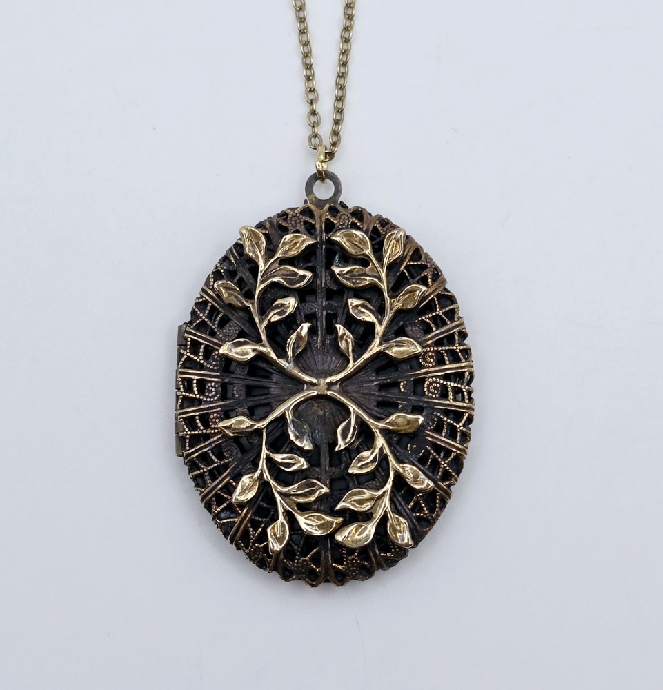 Vtg Gold Filigree Locket Pendant Necklace Leaf Vine Perfume Diffuser Scent Cage