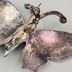 Vintage Butterfly Brooch Spain Textured Silver Tone Faux Damascene 3D Pin 2 5/8″