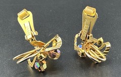 Hobé Gold Tone Flower Clip On Earrings W Amber/Champagne AB Crystals