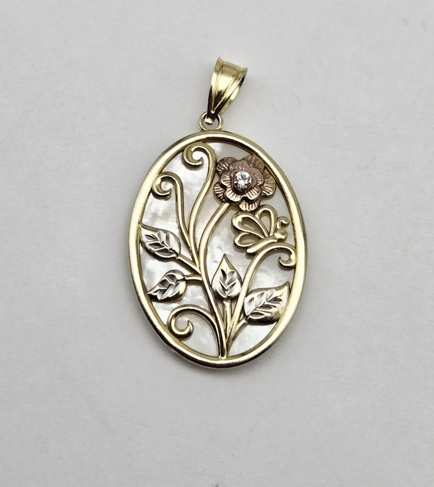 Gold Overlay Sterling Silver Mother of Pearl Gemstone Floral Pendant – 3.1g