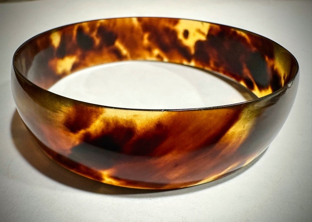 Antique Wide Flux Bangle Bracelet – 9.6 Grams J-1016