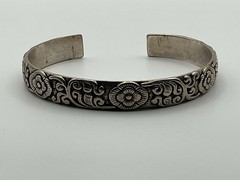 VTG Signed Chinese Good Karma Floral Chased Cuff Bracelet Sterling Silver 36g