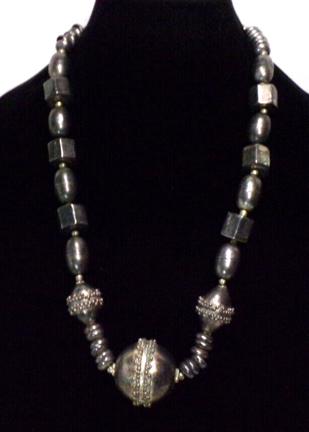 VINTAGE TRIBAL SILVER TONE NECKLACE 23″ J88CR cz61