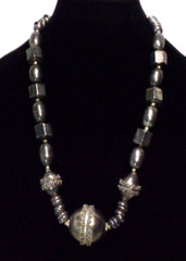 VINTAGE TRIBAL SILVER TONE NECKLACE 23″ J88CR cz61