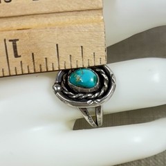 Vintage Southwest NA Style TESTED UNMARKED Sterling Silver Turquoise Ring Sz 7