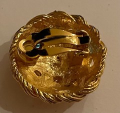 Vintage Anne Klein Gold-tone textured Multi Strand Rope Design clip-on Earrings.