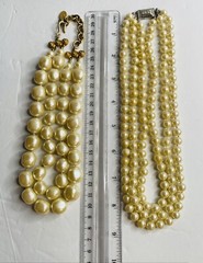 carol lee 2 Piece vintage necklace Faux pearl Strand Knotted Choker Necklace 16”