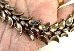 Vintage Signed Trifari Gold Tone Modernist Leaf Link Choker Necklace Mid Century