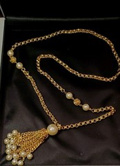 CAROL DAUPLAISE Vintage Necklace, Golden Chain & Ivory Pearls in Tassel Design