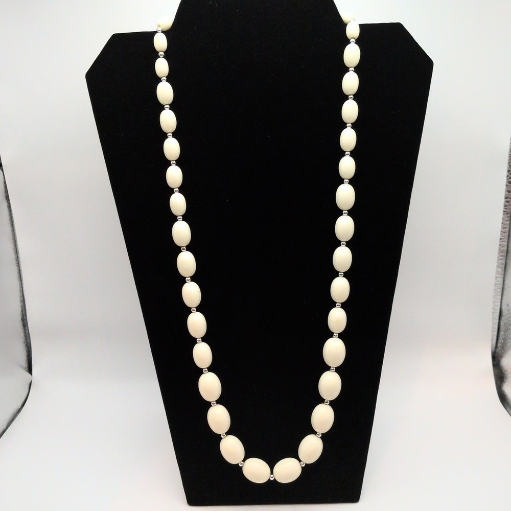 Vintage Monet Plastic Graduated Beaded Long Necklace Cream Silver Tone 28in