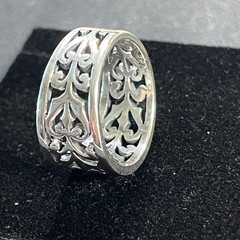 James Avery signed Retired Open heart adorned filigree scroll ring