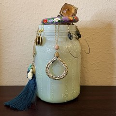 Mystery Jewelry Jar – Vtg-Modern All Gold Tone 25+ Pcs Nice Variety