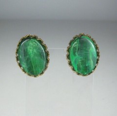 Vintage Green Plastic Clip On Earrings Gold Tone Oval Jewelry Faux Stone 1 inch