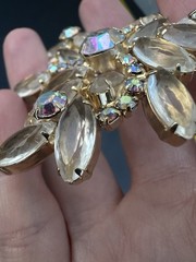  Vintage Juliana Aurora Borealis Rhinestone Brooch PIN Flower shaped Gold Tone