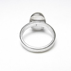 1980s Southwestern Sterling Silver 3.00 Ct Natural Oval Pink Spiny Oyster Ring