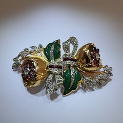 Coro Duette Quivering Camillas Brooch Red & White Stones Green Enamel Gold Tone