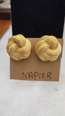 Vintage Napier Round Twisted Swirl Earrings Snap Screw Backs 1″