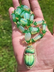 SALE! VINTAGE NEIGER EGYPTIAN SCARAB PENDANT FLOWER OPALITE BEAD NECKLACE SET