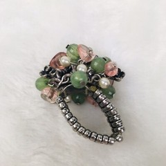 Vintage Fashion Ring Floral Beaded Silver Tone Elastic Band One Size Fits All