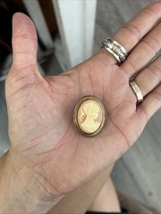 Victorian Cameo Brooch Pin Antique, Gold-Tone, 1″ Setting