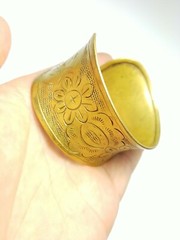 Antique 1920s Wide Brass Bangle Bracelet, One Size Fits All. Excellent cond.