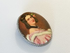 Vintage Lady Portrait Brooch Oval Silver Tone Cameo Victorian Style