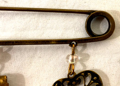 Vtg CELESTIAL DANGLE Charms Star Hearts Unicorn Ballet Slipper Safety Pin Brooch