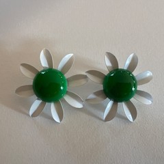 Vintage Large Enamal Flower Clip On Earring White and Green Enamel Flower