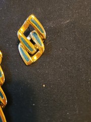 Vintage gold tone cuban link necklace and matching earrings set