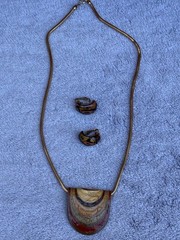 Estate Find Costume Jewelry Lot-Necklaces-Brooches-Bangles -17 Pieces
