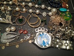 Vintage Jewelry Lot Earring Necklace Bracelet Over 6lbs + Estate Mix PLS READ