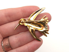 Vintage Signed MMA Metro Museum of Art Green Red Enamel Hummingbird Brooch Pin