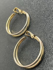 Vintage 1.1” Double Gold Tone Metal Hoop Clip Earrings
