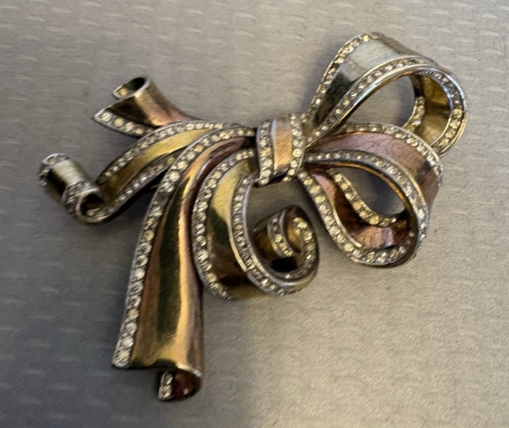 Retro Crown Trifari Bow Brooch Multi Tone Gold Pave Rhinestone 3D Double Ribbon