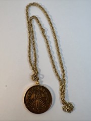 VTG 1976 USA Bicentennial Liberty Medallion Pendant Necklace 24” Gold Tone Chain