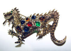 LA ROCO VINTAGE GRIPOIX GLASS MOGUL STYLE RHINESTONE DRAGON BROOCH PIN GOLD TONE