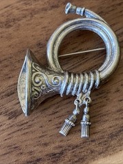 LANG VINTAGE STERLING SILVER French Horn Tuba Brooch