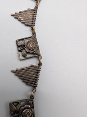Vintage Art Deco Ornate Necklace 16″ Brass &Metal Roses