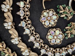 Vintage 100% CROWN TRIFARI Jewelry Lot Missing Stones Minor Repairs 38 Pieces