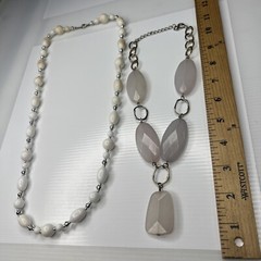 H1 Lot White Clear Resin Lucite Acrylic Boho Hippie 70s Mcm Mod Retro Necklaces