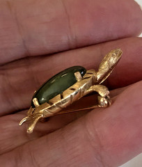 VINTAGE DESIGNER KARBRA 3.00ct JADE 14K YELLOW GOLD TURTLE BROOCH PIN 6 GRAMS