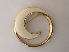 Vintage Monet 1980s Ivory Enamel Gold Vine Bracelet Earring Brooch Set 3pc