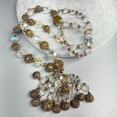 Vintage AB Crystal and Gold Tone Filigree Chandelier Pendant Necklace 22″ Runway