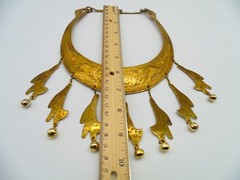 RARE Vintage Signed THAILAND Etched BRASS Collar Necklace ~ KITTY CATS W/ BELLS