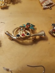 Lot Of 7 Vintage Christmas Brooches Bells Trees Candy Cane