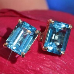 14k yellow gold earrings 3.0ct London blue topaz stud vintage handmade 1.5gr