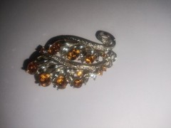 Vtg Lisner Gold Tone With Amber Colored Rhinestone Brooch 1 Dead Stone