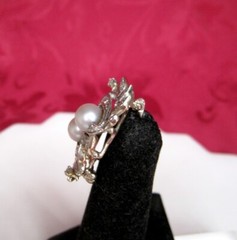 ANTIQUE PLATINUM .50 CTW OLD MINE DIAMOND & AAA PEARL FILIGREE PIN BROOCH 6.7 GR