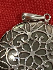 Vintage TH 14k Solid White Gold Mother Of Pearl Filigree MOP Round Pendant 4.13g