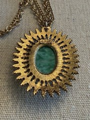 Vintage Celebrity Gold Tone Faux Green Jade Double Chain Necklace 24” BinR